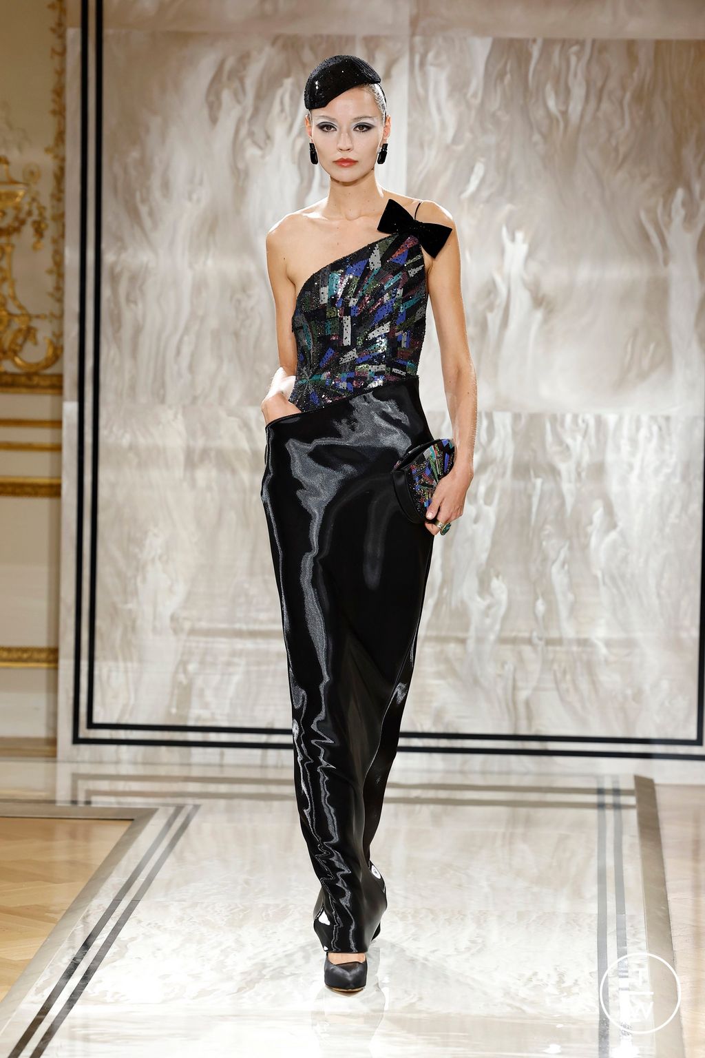 Fashion Week Paris Fall/Winter 2025 look 18 from the Giorgio Armani collection couture
