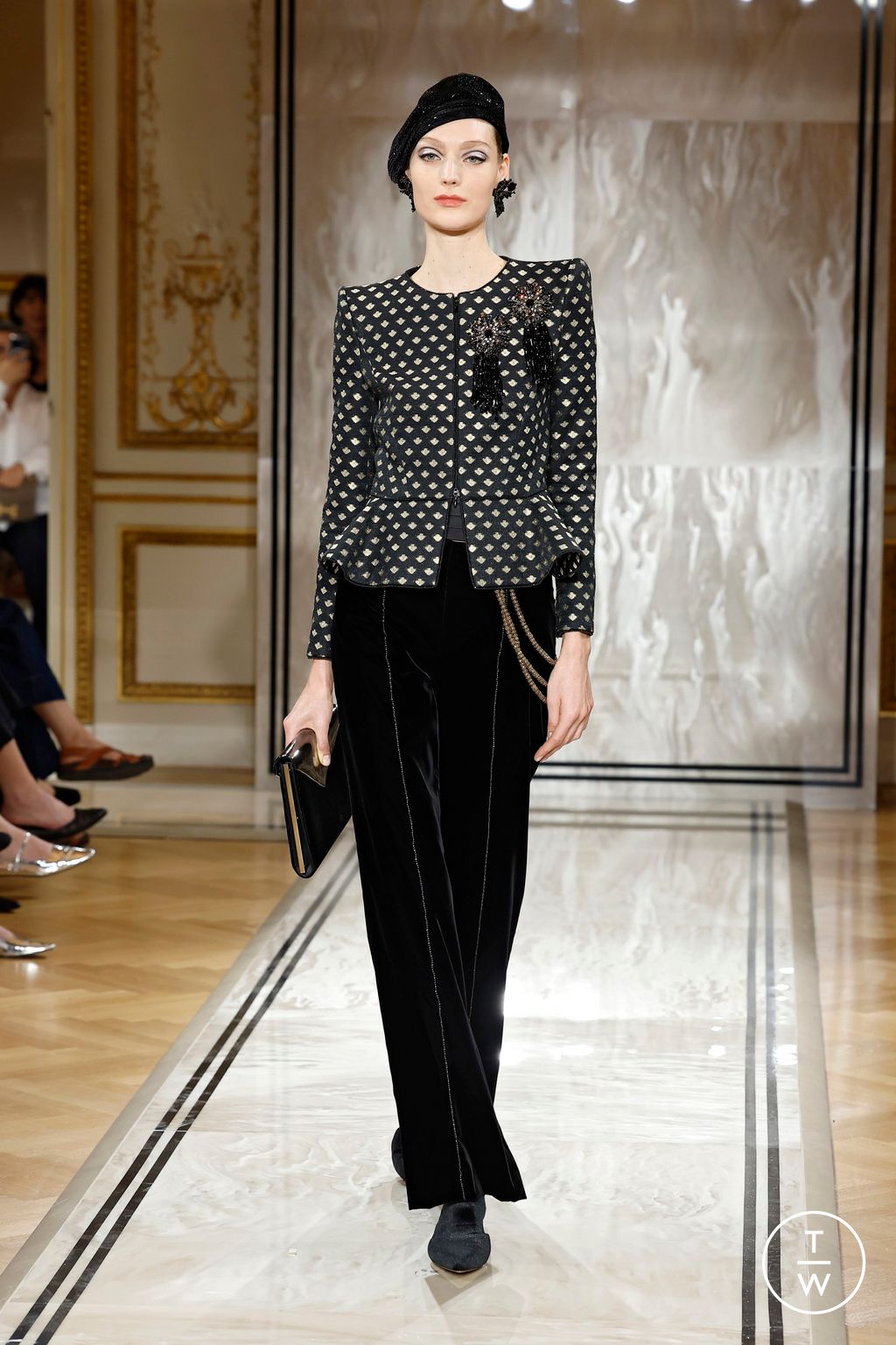 Fashion Week Paris Fall/Winter 2025 look 34 from the Giorgio Armani collection couture