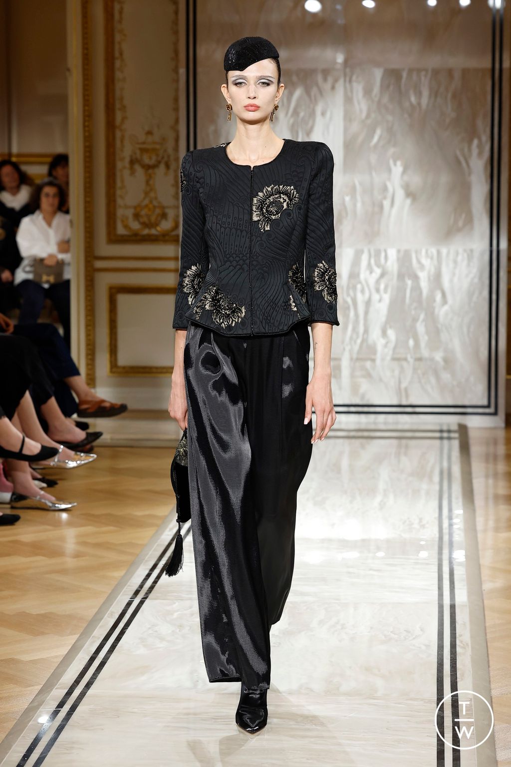 Fashion Week Paris Fall/Winter 2025 look 39 from the Giorgio Armani collection couture