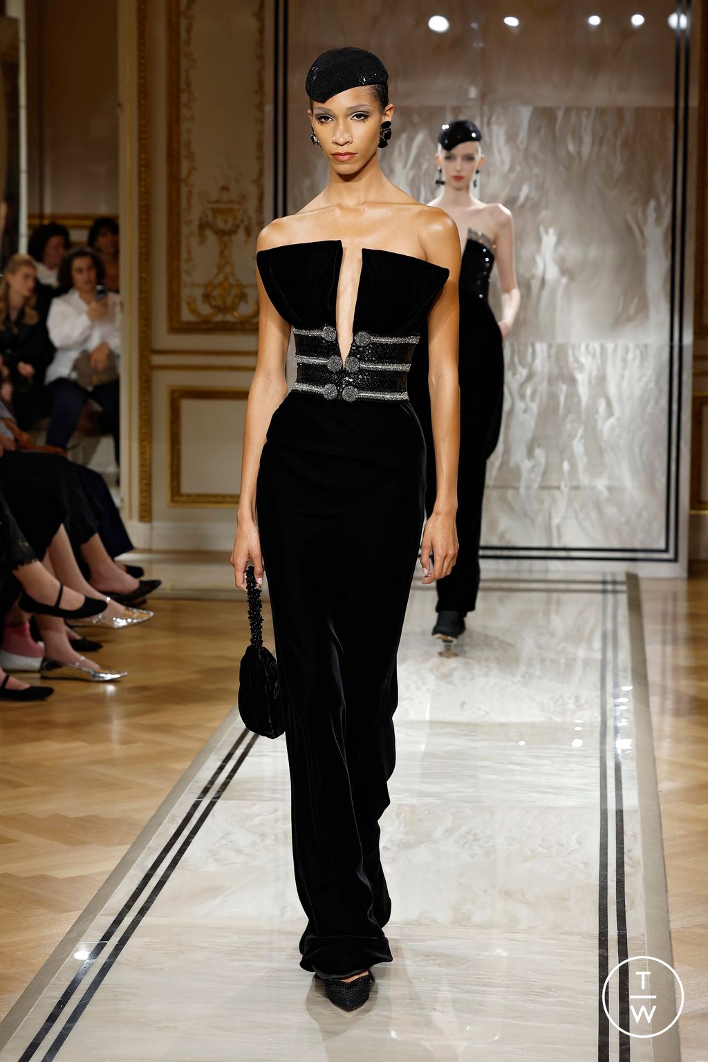 Fashion Week Paris Fall/Winter 2025 look 50 from the Giorgio Armani collection couture