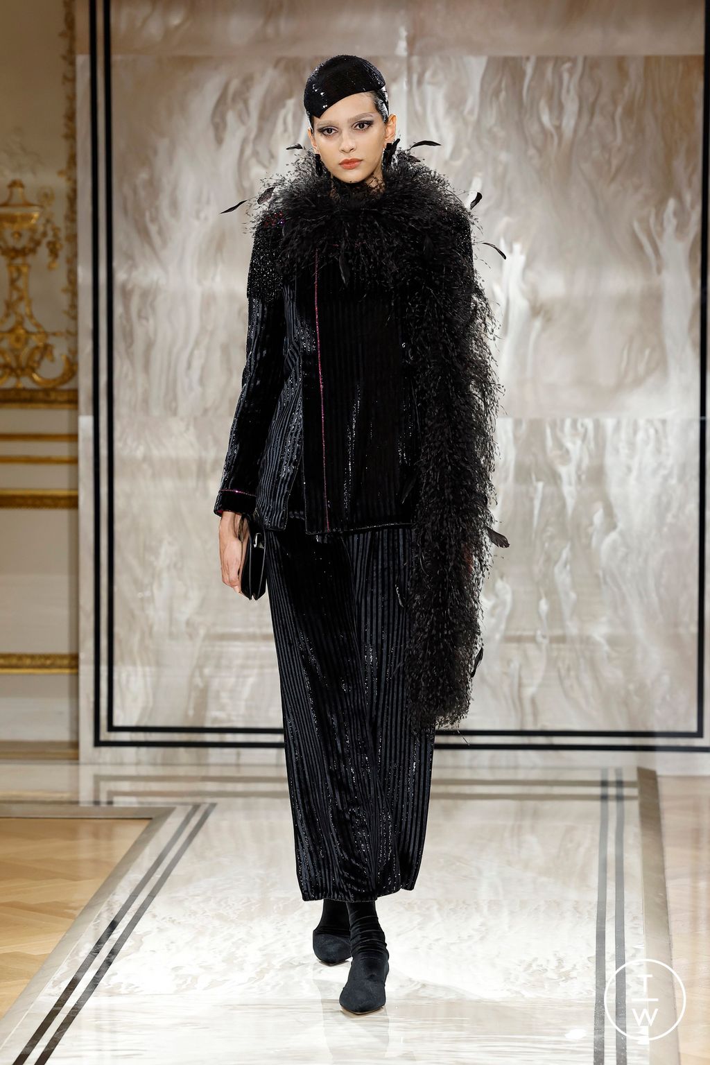 Fashion Week Paris Fall/Winter 2025 look 54 from the Giorgio Armani collection couture