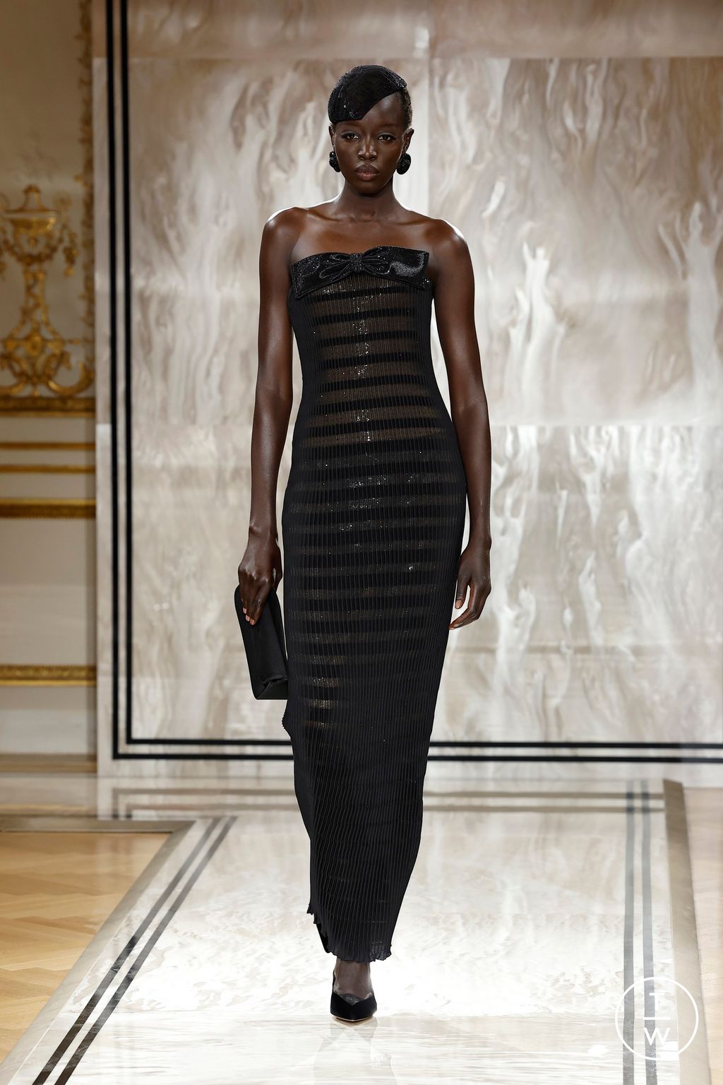 Fashion Week Paris Fall/Winter 2025 look 57 from the Giorgio Armani collection couture