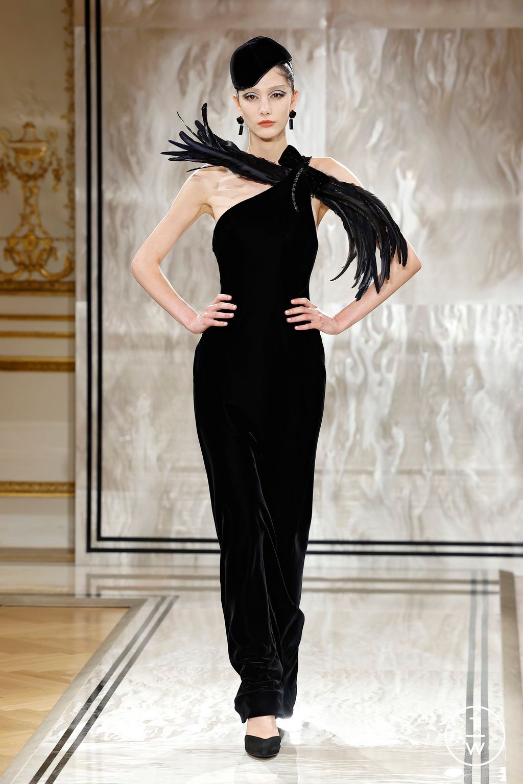 Fashion Week Paris Fall/Winter 2025 look 60 from the Giorgio Armani collection couture