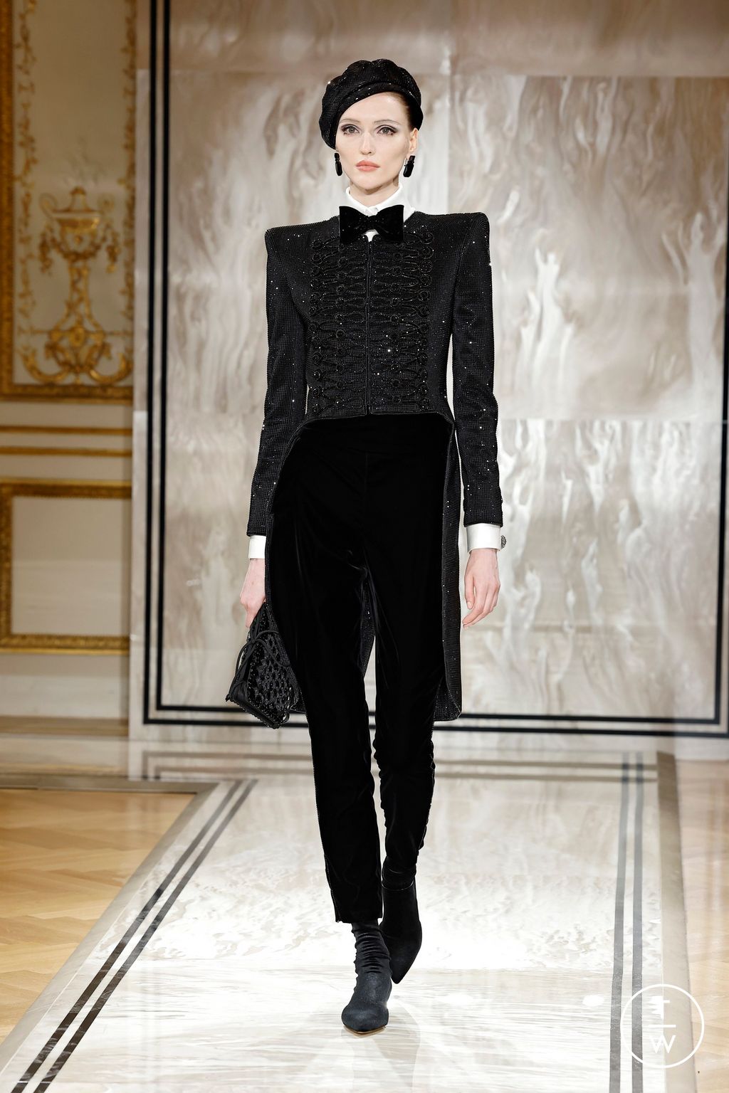 Fashion Week Paris Fall/Winter 2025 look 69 from the Giorgio Armani collection couture