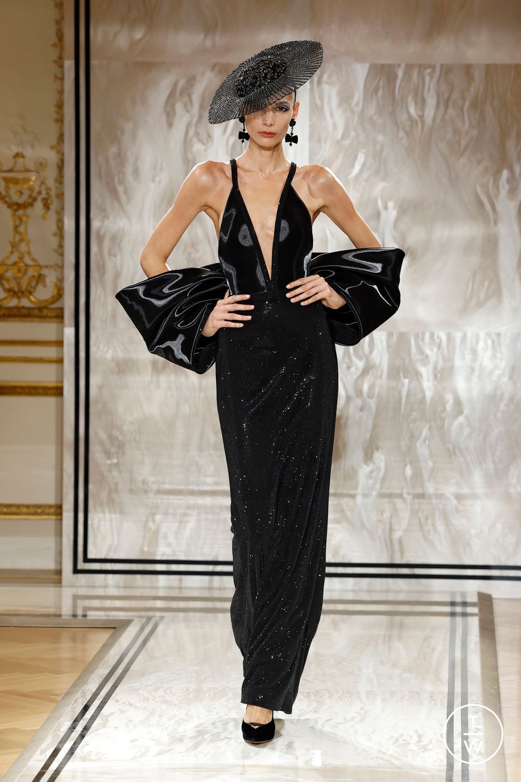 Fashion Week Paris Fall/Winter 2025 look 73 from the Giorgio Armani collection couture