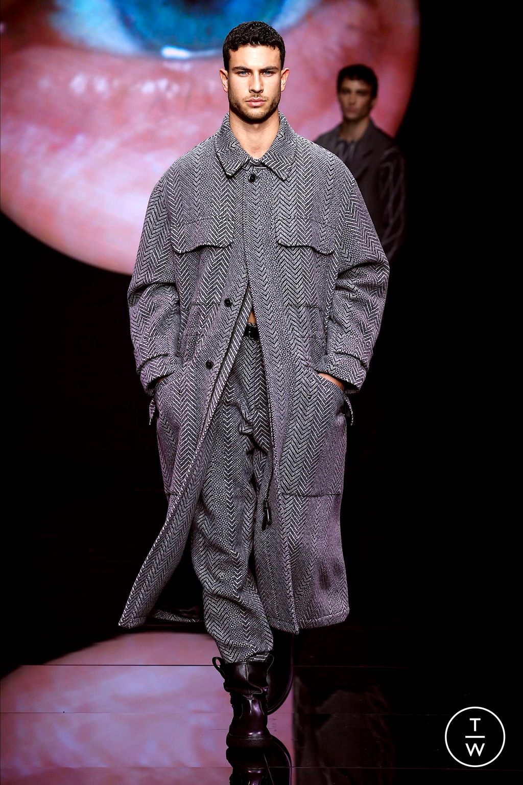 Fashion Week Milan Fall/Winter 2024 look 19 de la collection Giorgio Armani menswear