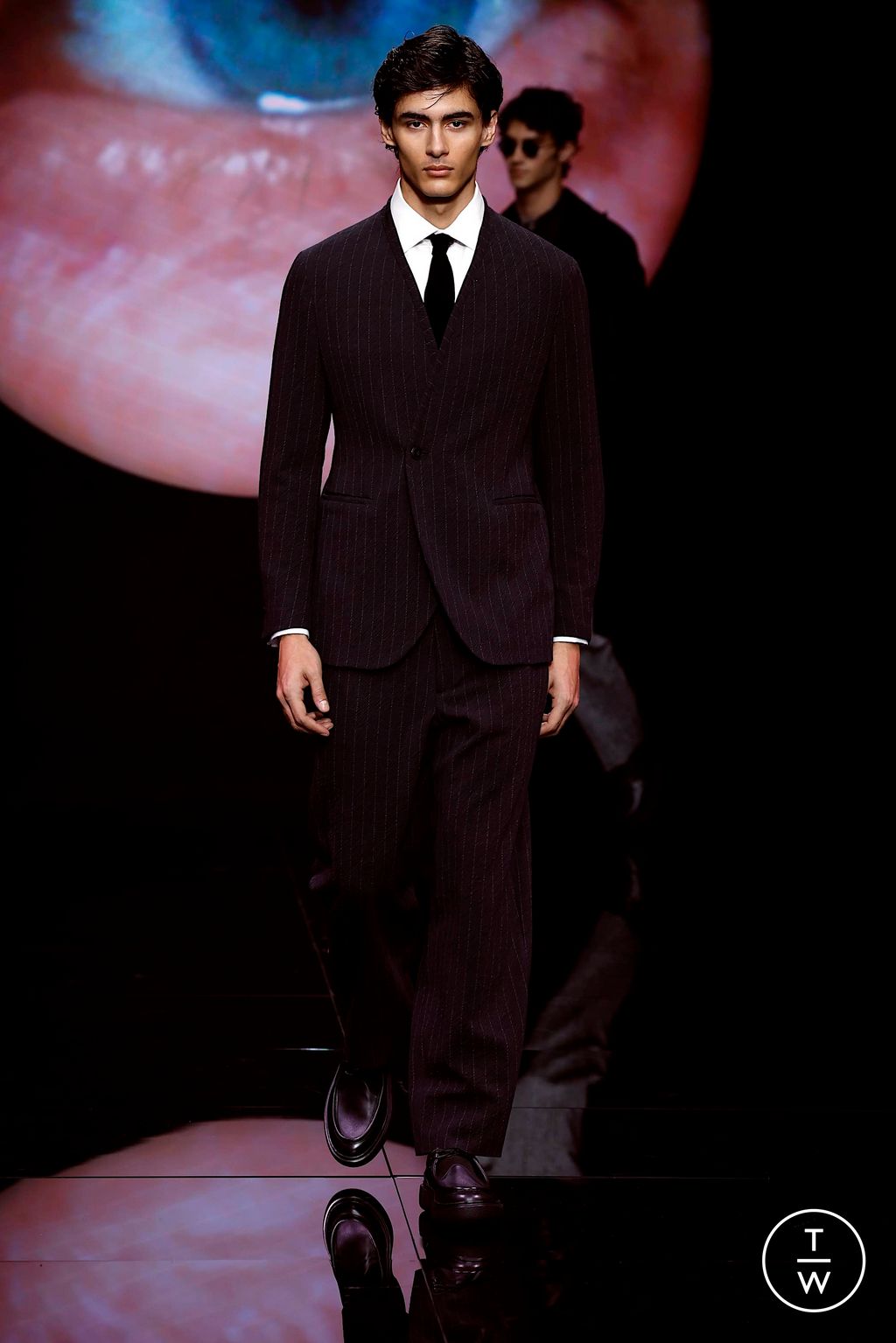 Fashion Week Milan Fall/Winter 2024 look 31 de la collection Giorgio Armani menswear