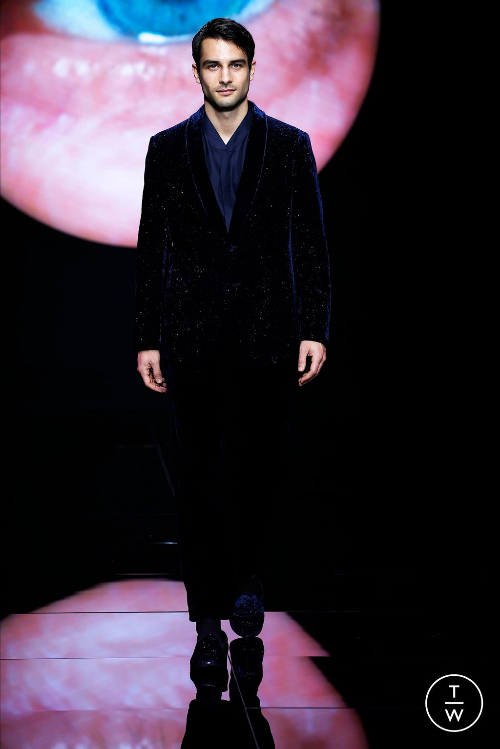 Fashion Week Milan Fall/Winter 2024 look 75 from the Giorgio Armani collection 男装