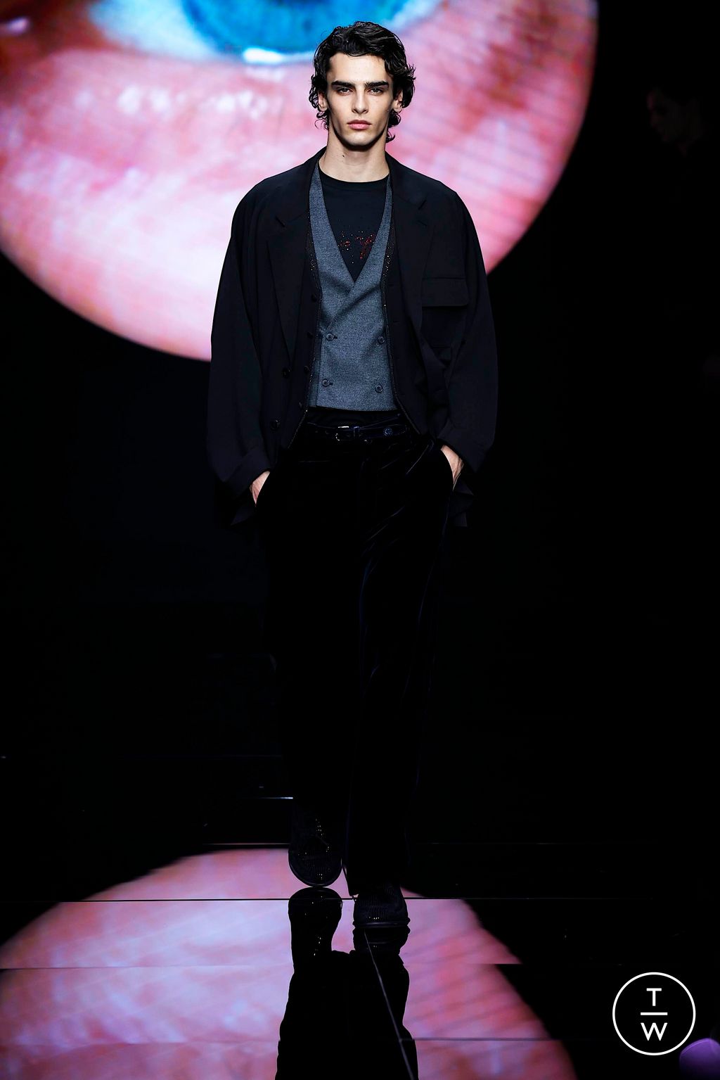 Fashion Week Milan Fall/Winter 2024 look 76 de la collection Giorgio Armani menswear