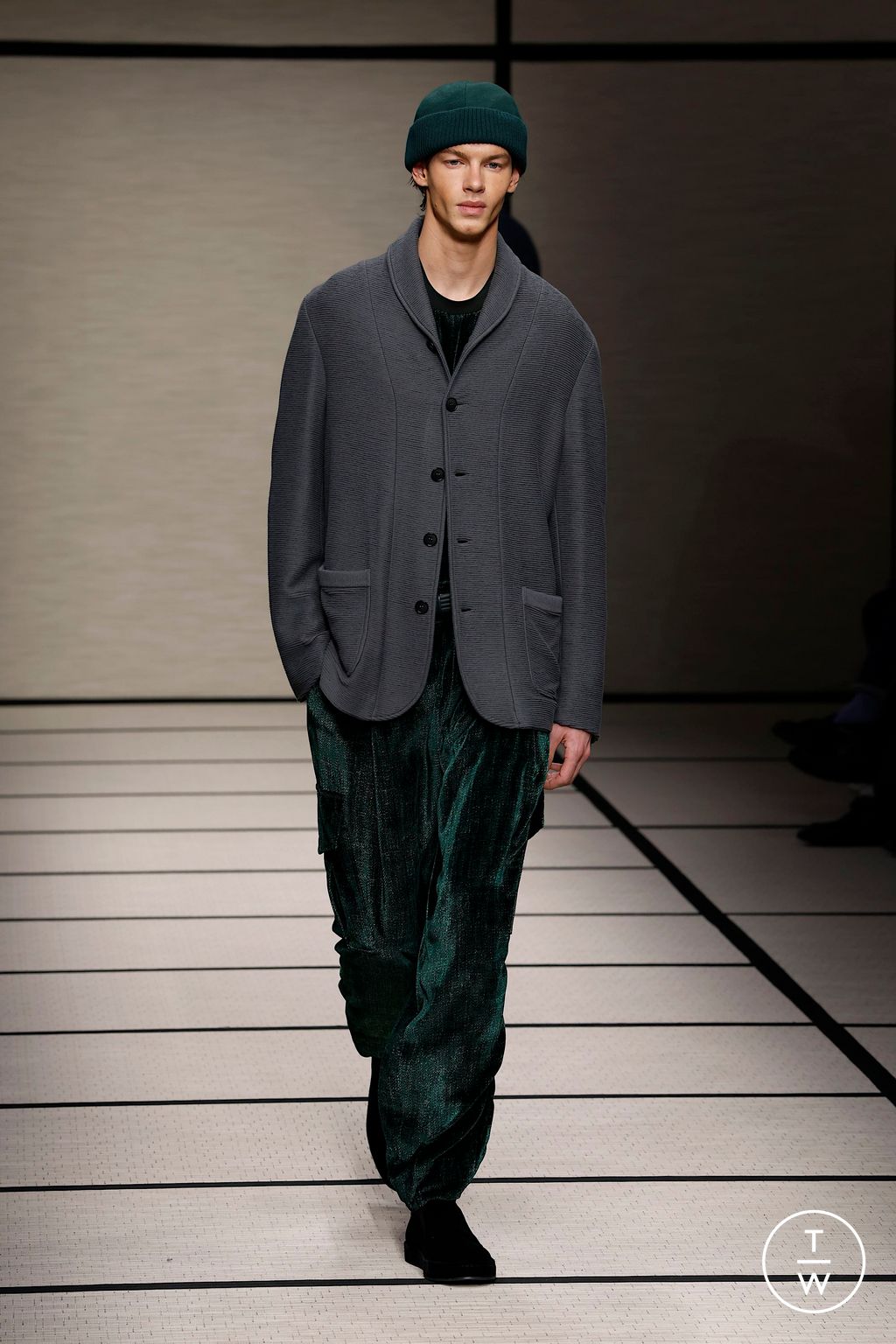 Fashion Week Milan Fall/Winter 2025 look 11 de la collection Giorgio Armani menswear