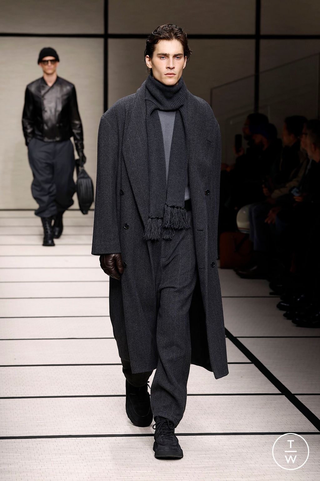 Fashion Week Milan Fall/Winter 2025 look 32 de la collection Giorgio Armani menswear