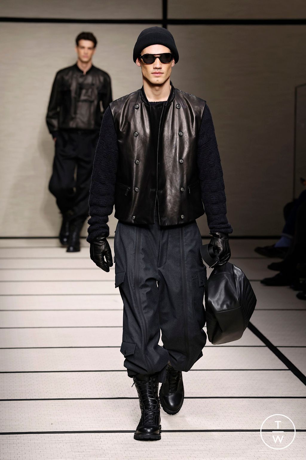 Fashion Week Milan Fall/Winter 2025 look 34 de la collection Giorgio Armani menswear