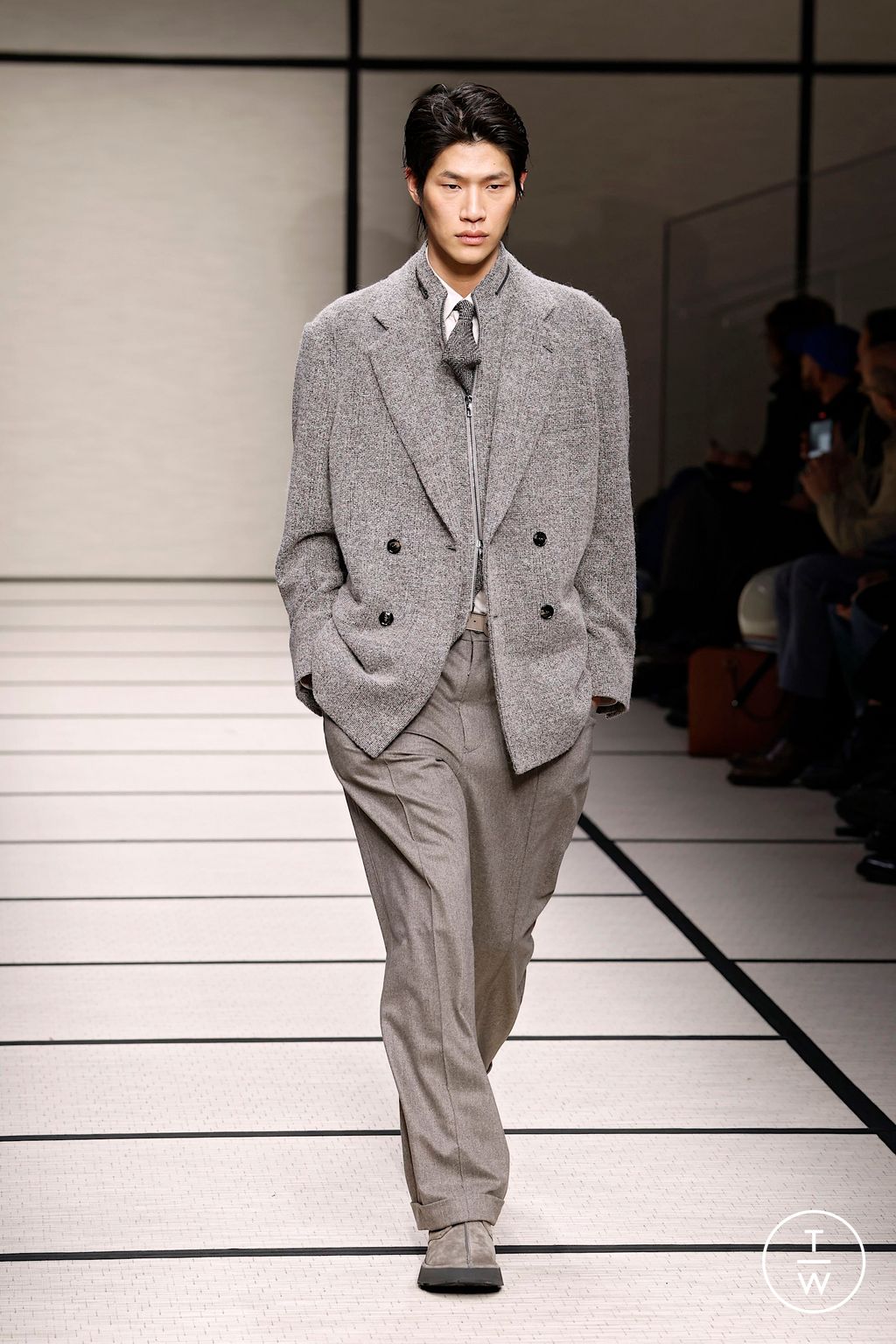 Fashion Week Milan Fall/Winter 2025 look 79 de la collection Giorgio Armani menswear