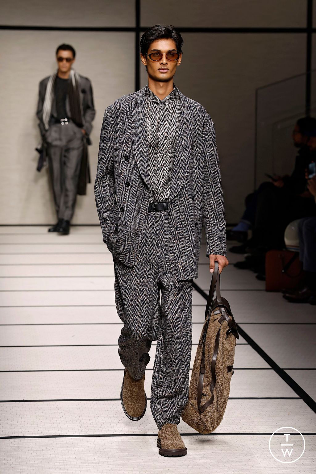 Fashion Week Milan Fall/Winter 2025 look 87 de la collection Giorgio Armani menswear