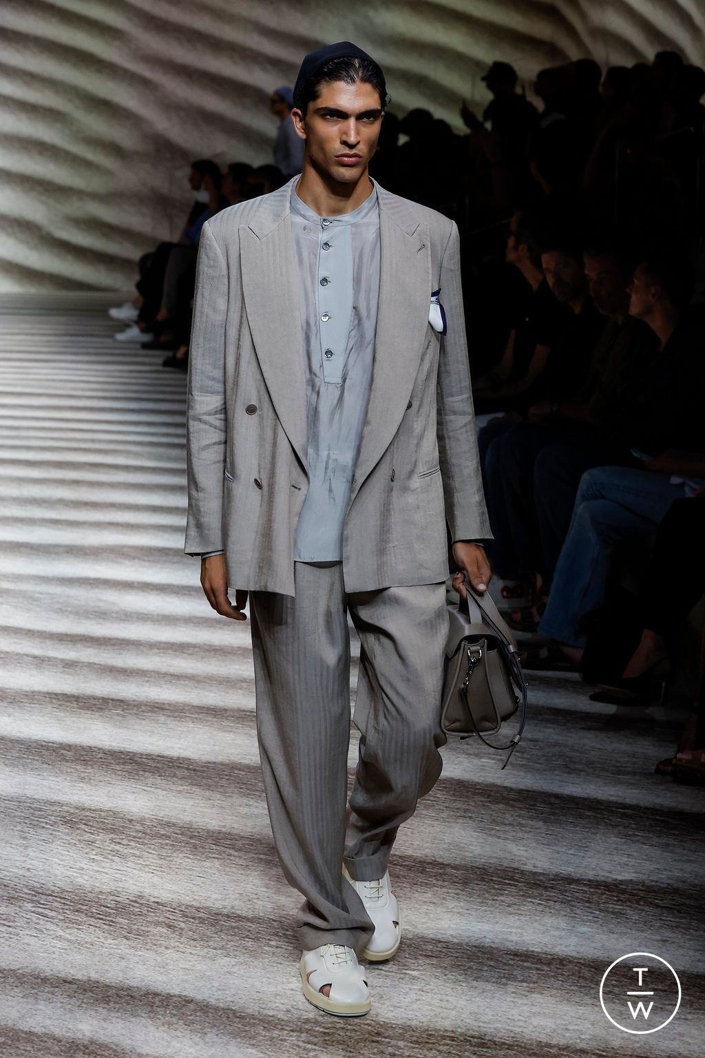 Fashion Week Milan Spring/Summer 2023 look 5 from the Giorgio Armani collection menswear