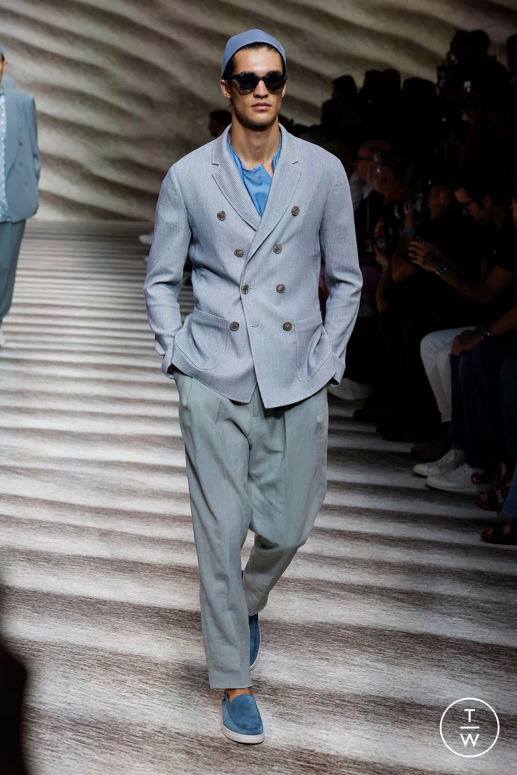 Fashion Week Milan Spring/Summer 2023 look 7 from the Giorgio Armani collection menswear