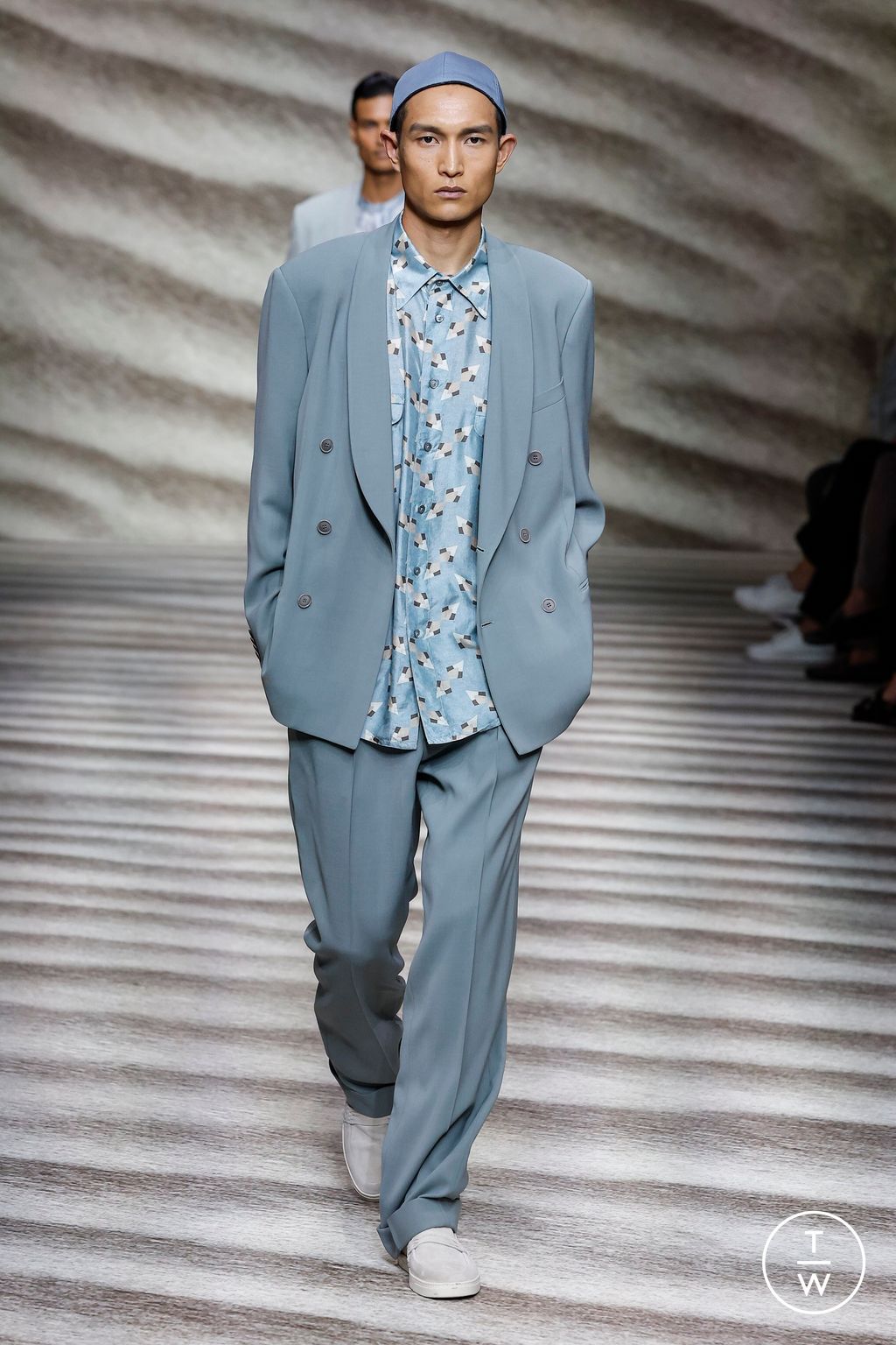 Fashion Week Milan Spring/Summer 2023 look 8 from the Giorgio Armani collection menswear