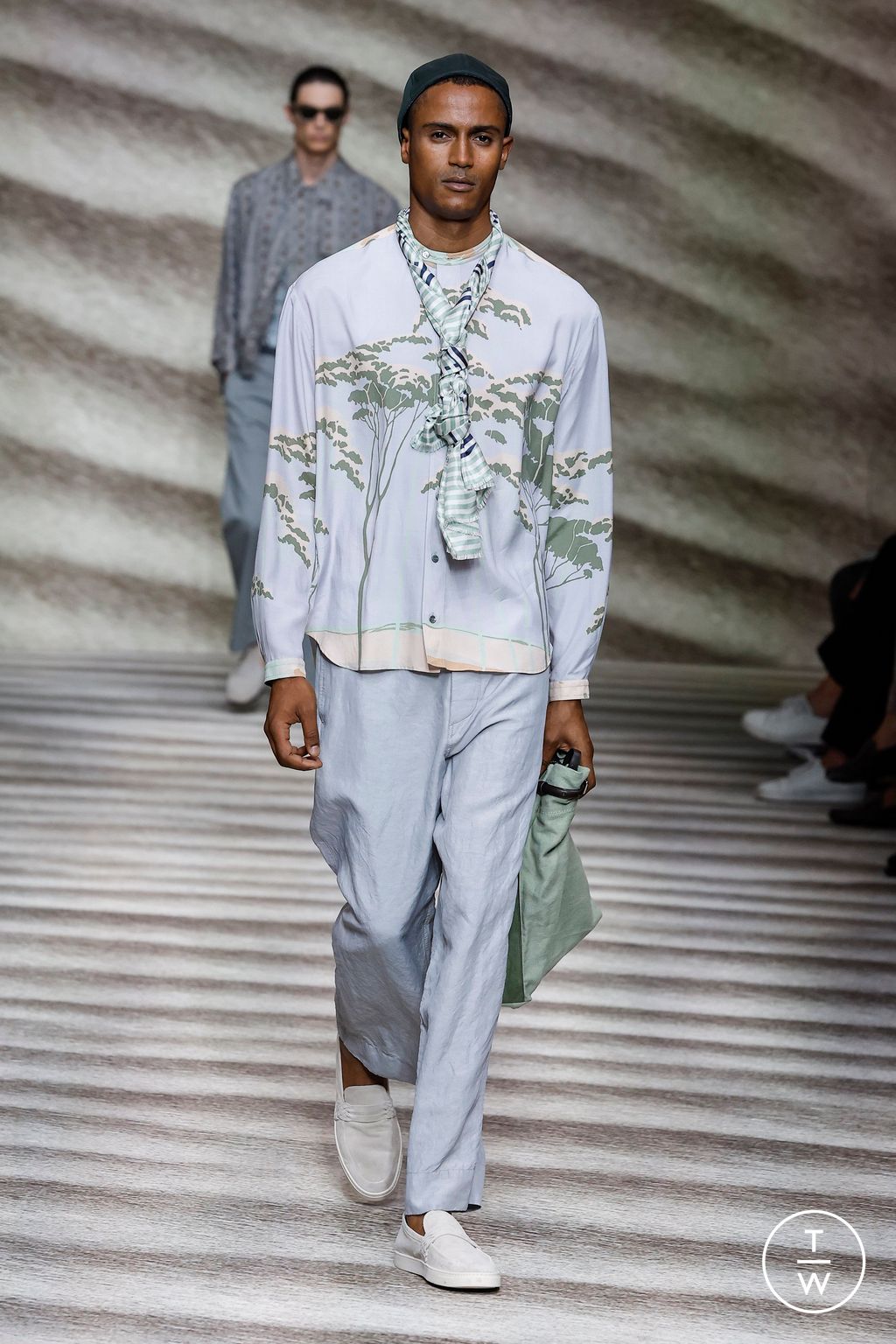 Fashion Week Milan Spring/Summer 2023 look 10 from the Giorgio Armani collection menswear