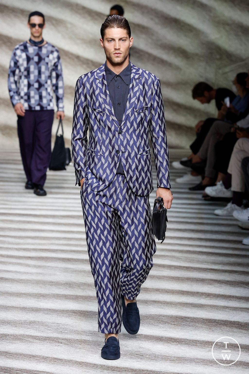 Fashion Week Milan Spring/Summer 2023 look 30 from the Giorgio Armani collection menswear