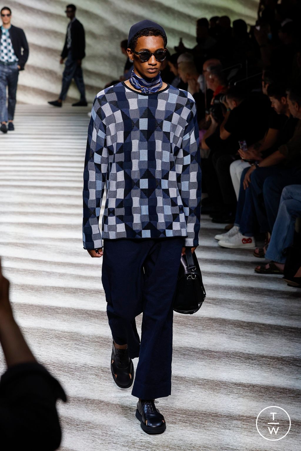 Fashion Week Milan Spring/Summer 2023 look 32 from the Giorgio Armani collection 男装