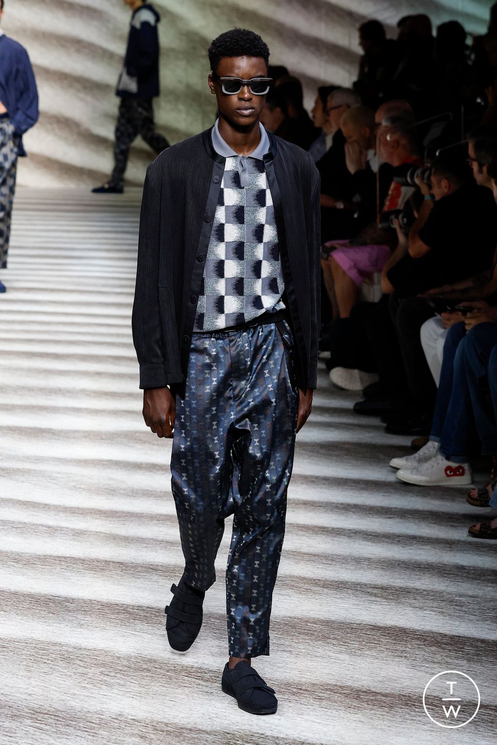 Fashion Week Milan Spring/Summer 2023 look 34 from the Giorgio Armani collection menswear