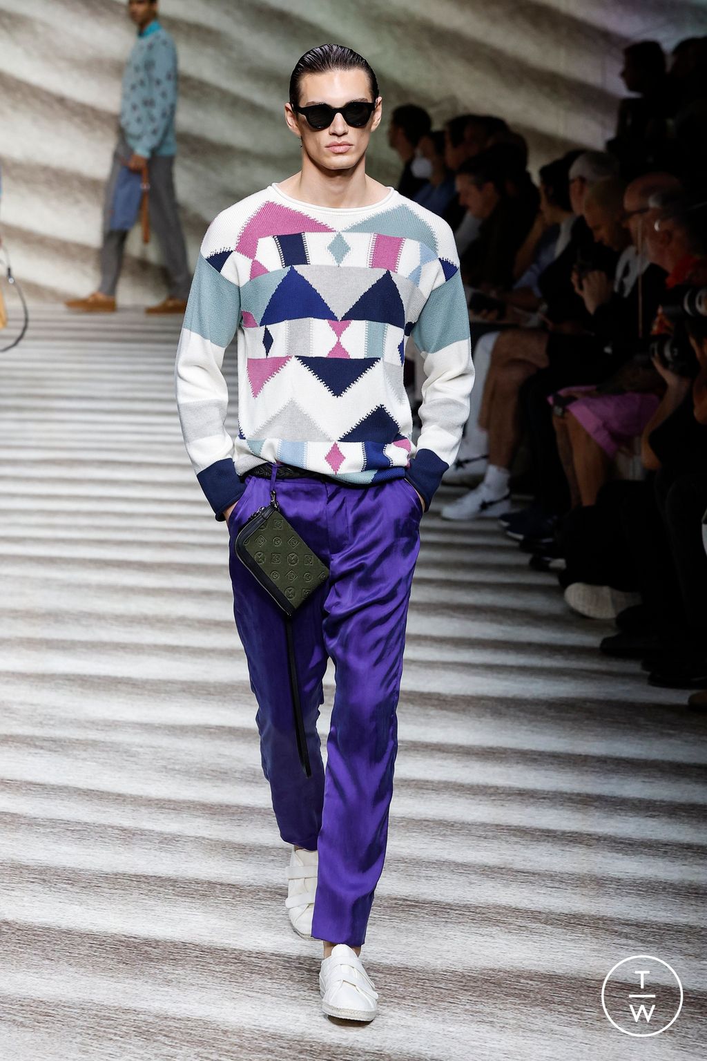 Fashion Week Milan Spring/Summer 2023 look 38 from the Giorgio Armani collection menswear