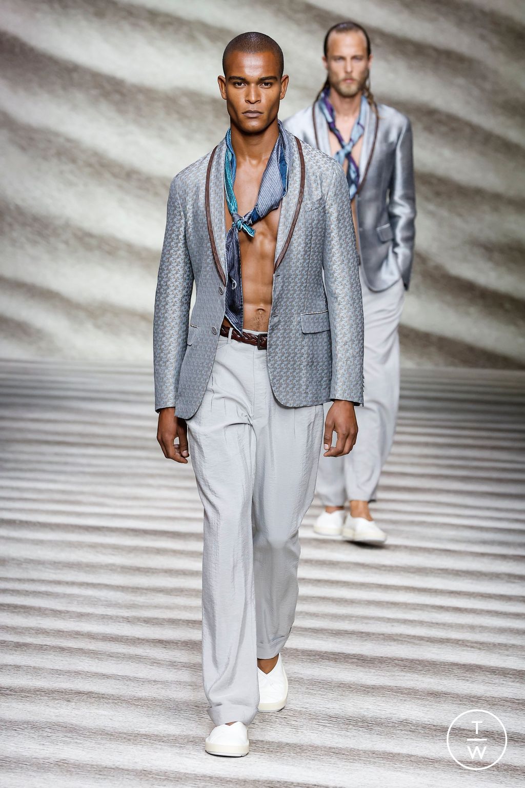 Fashion Week Milan Spring/Summer 2023 look 60 from the Giorgio Armani collection menswear