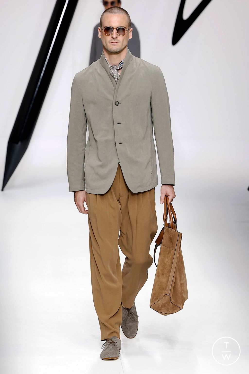 Fashion Week Milan Spring/Summer 2024 look 2 from the Giorgio Armani collection menswear