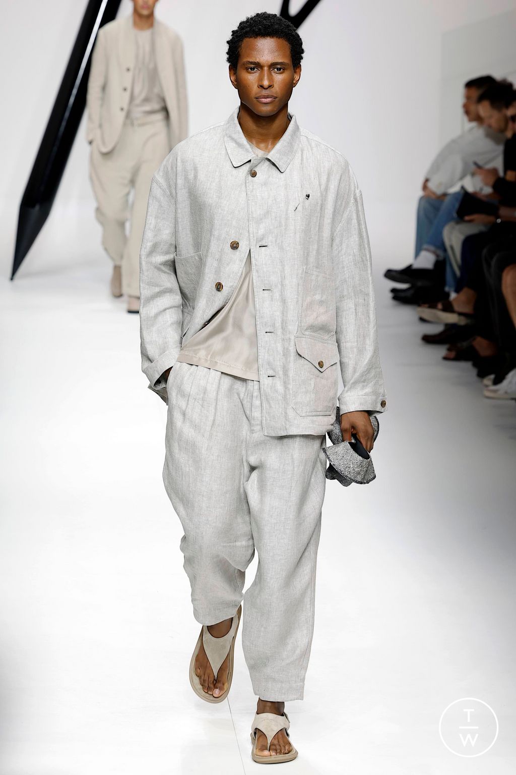 Fashion Week Milan Spring/Summer 2024 look 13 from the Giorgio Armani collection 男装