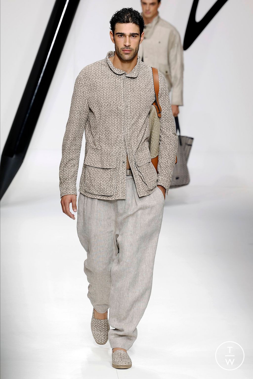 Fashion Week Milan Spring/Summer 2024 look 16 from the Giorgio Armani collection 男装