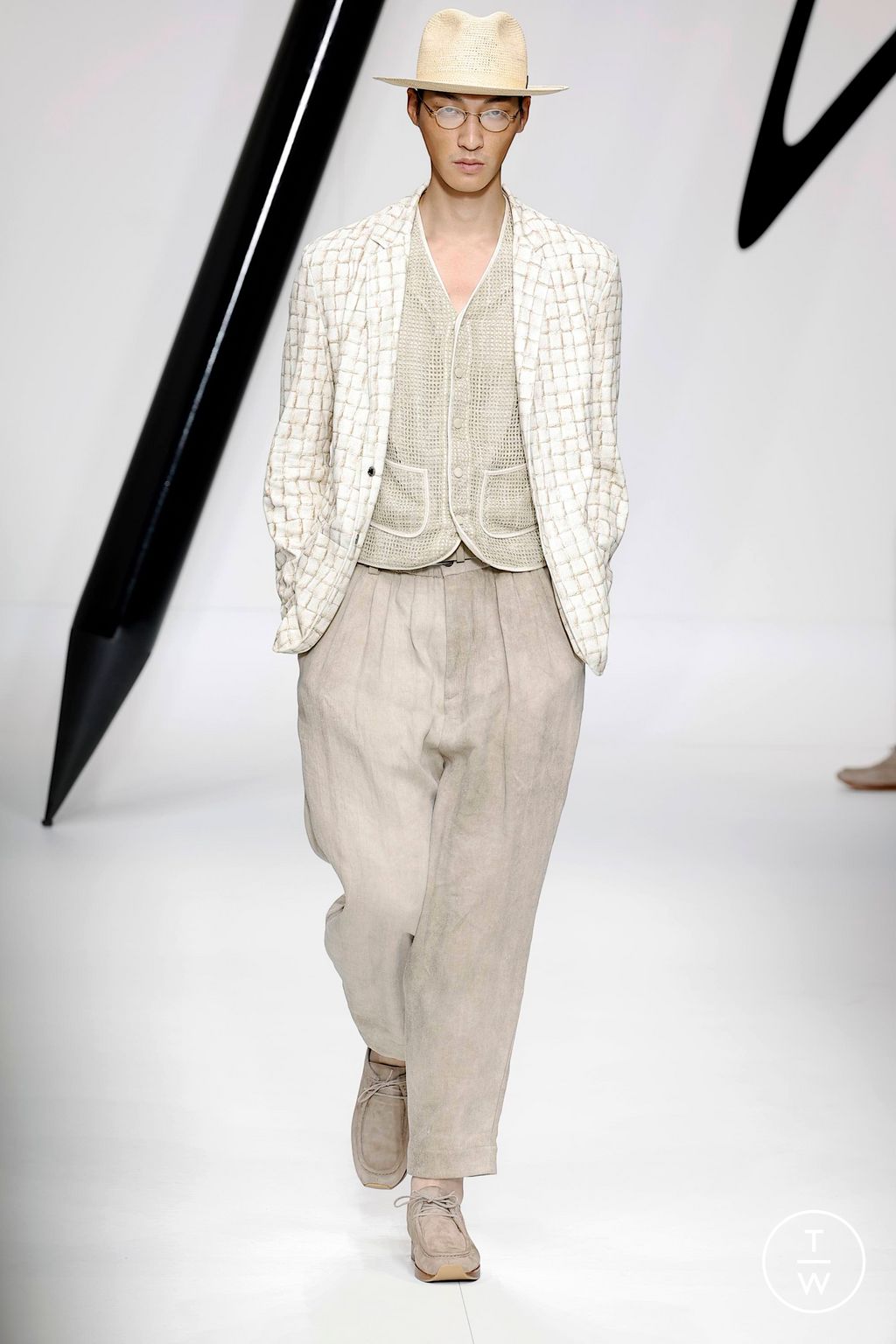 Fashion Week Milan Spring/Summer 2024 look 19 from the Giorgio Armani collection menswear
