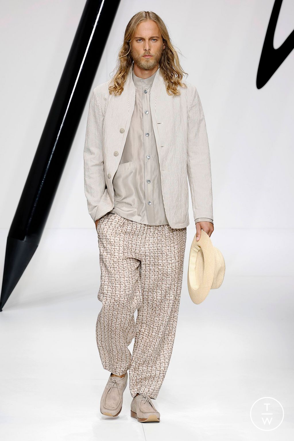 Fashion Week Milan Spring/Summer 2024 look 21 from the Giorgio Armani collection menswear