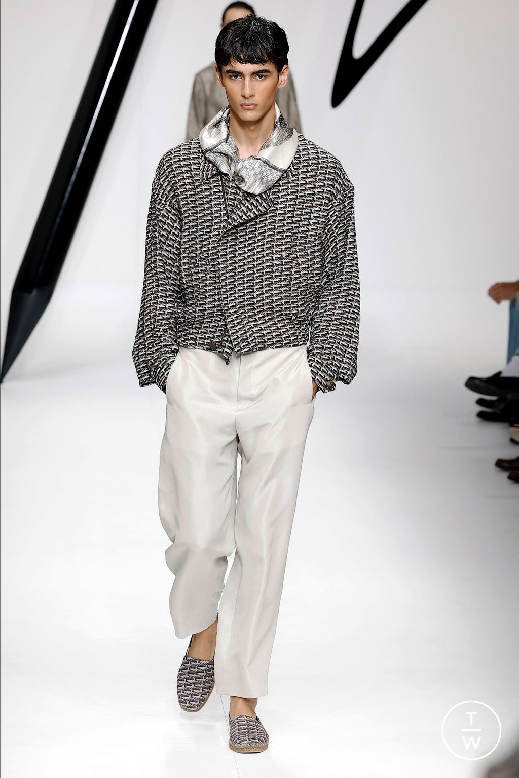 Fashion Week Milan Spring/Summer 2024 look 25 from the Giorgio Armani collection 男装
