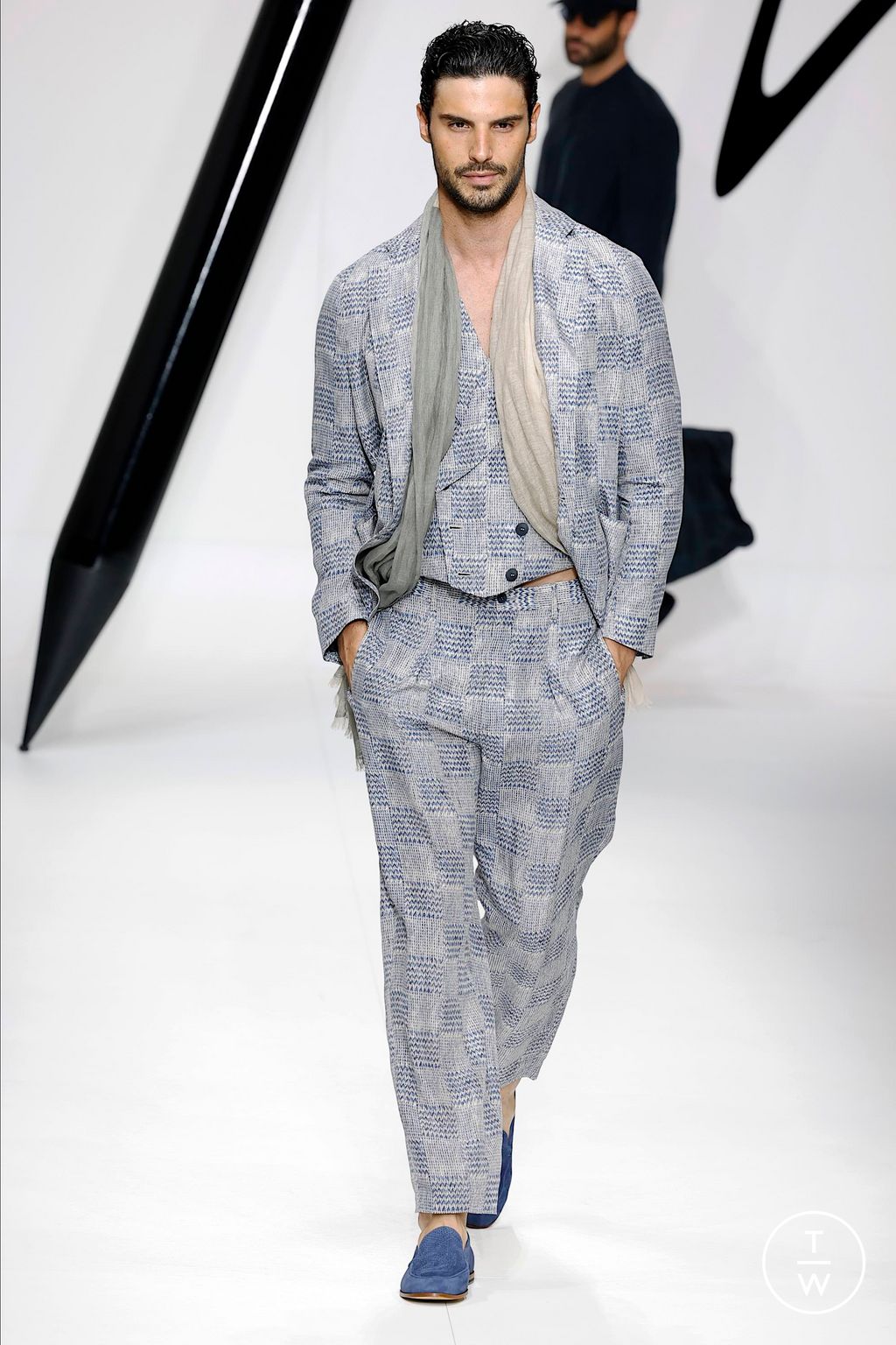 Fashion Week Milan Spring/Summer 2024 look 38 from the Giorgio Armani collection menswear