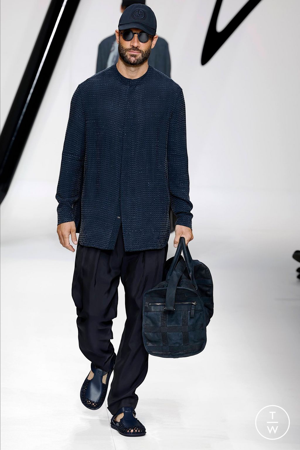 Fashion Week Milan Spring/Summer 2024 look 39 from the Giorgio Armani collection menswear
