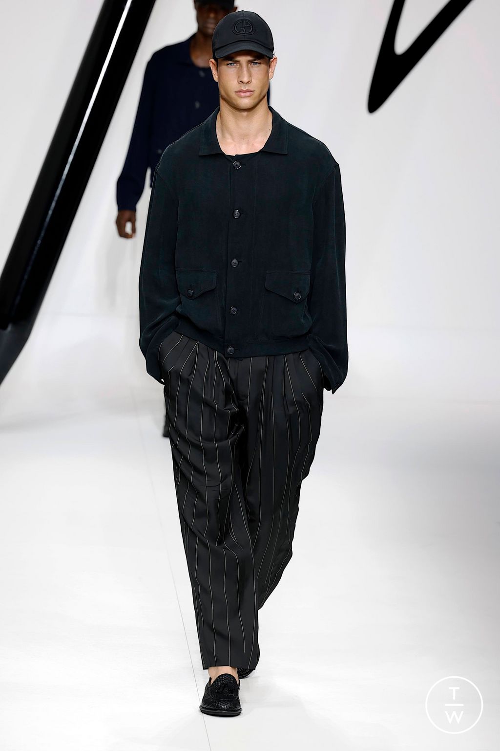 Fashion Week Milan Spring/Summer 2024 look 42 from the Giorgio Armani collection 男装