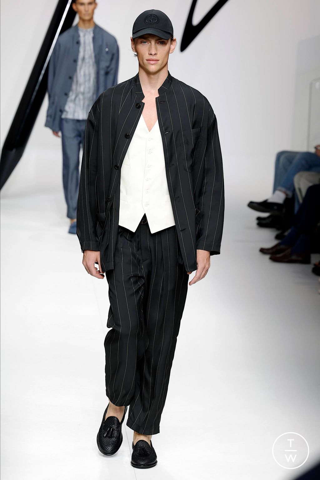 Fashion Week Milan Spring/Summer 2024 look 44 from the Giorgio Armani collection menswear