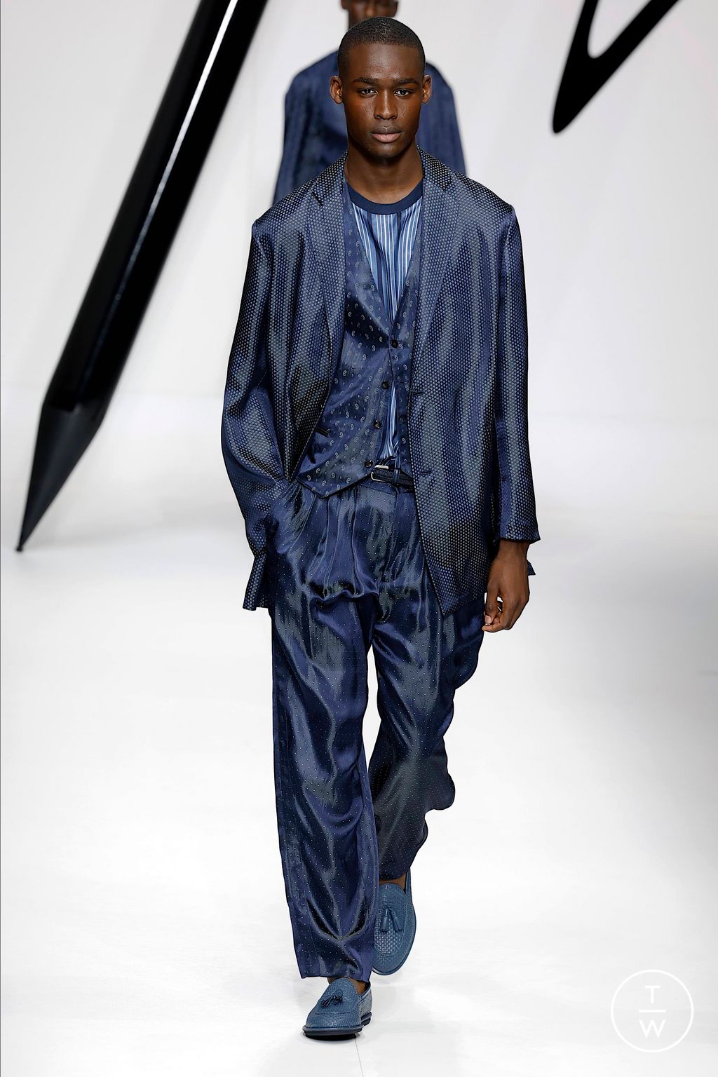 Fashion Week Milan Spring/Summer 2024 look 46 from the Giorgio Armani collection 男装
