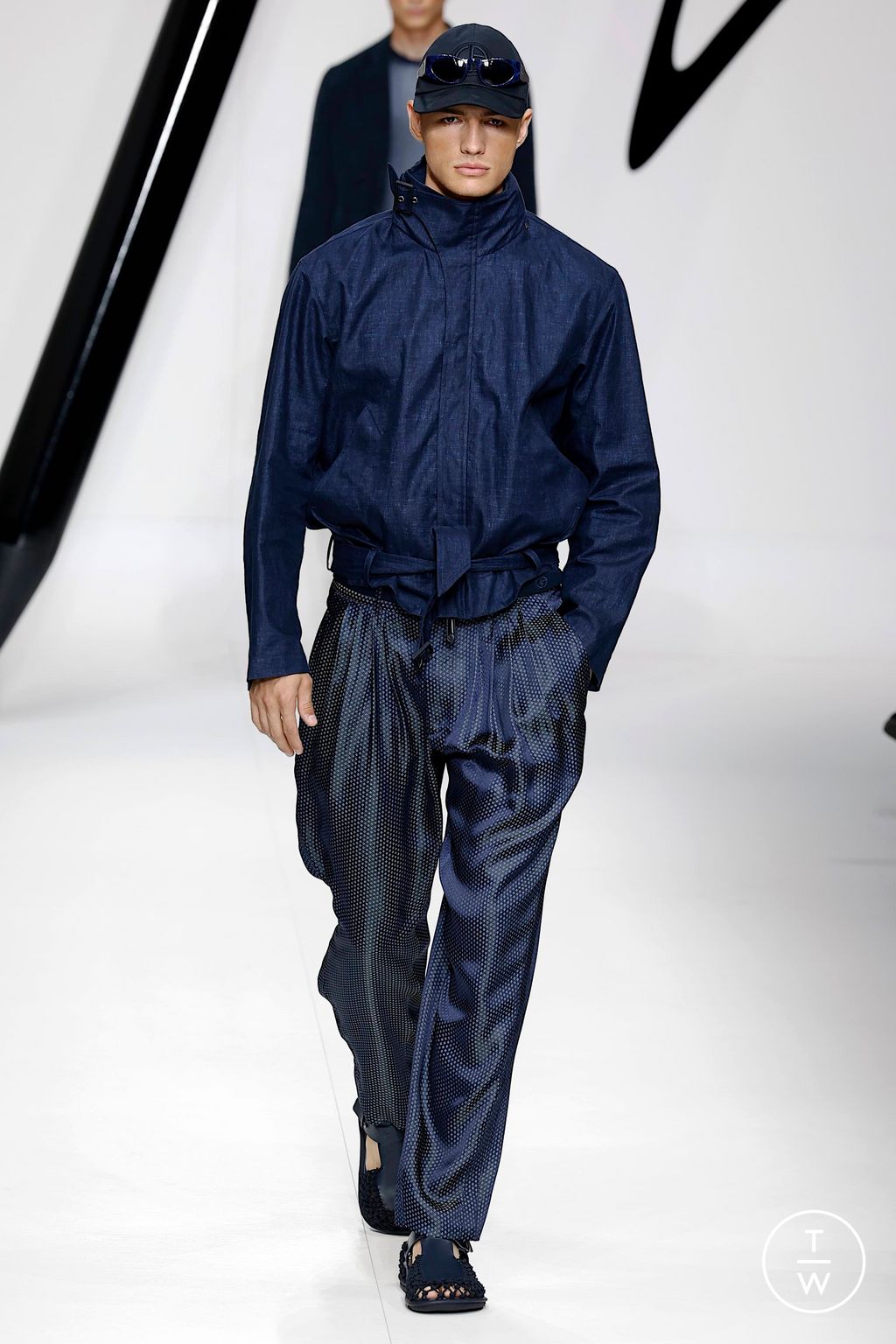 Fashion Week Milan Spring/Summer 2024 look 49 from the Giorgio Armani collection 男装