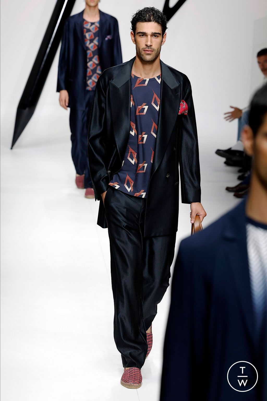 Fashion Week Milan Spring/Summer 2024 look 53 from the Giorgio Armani collection 男装