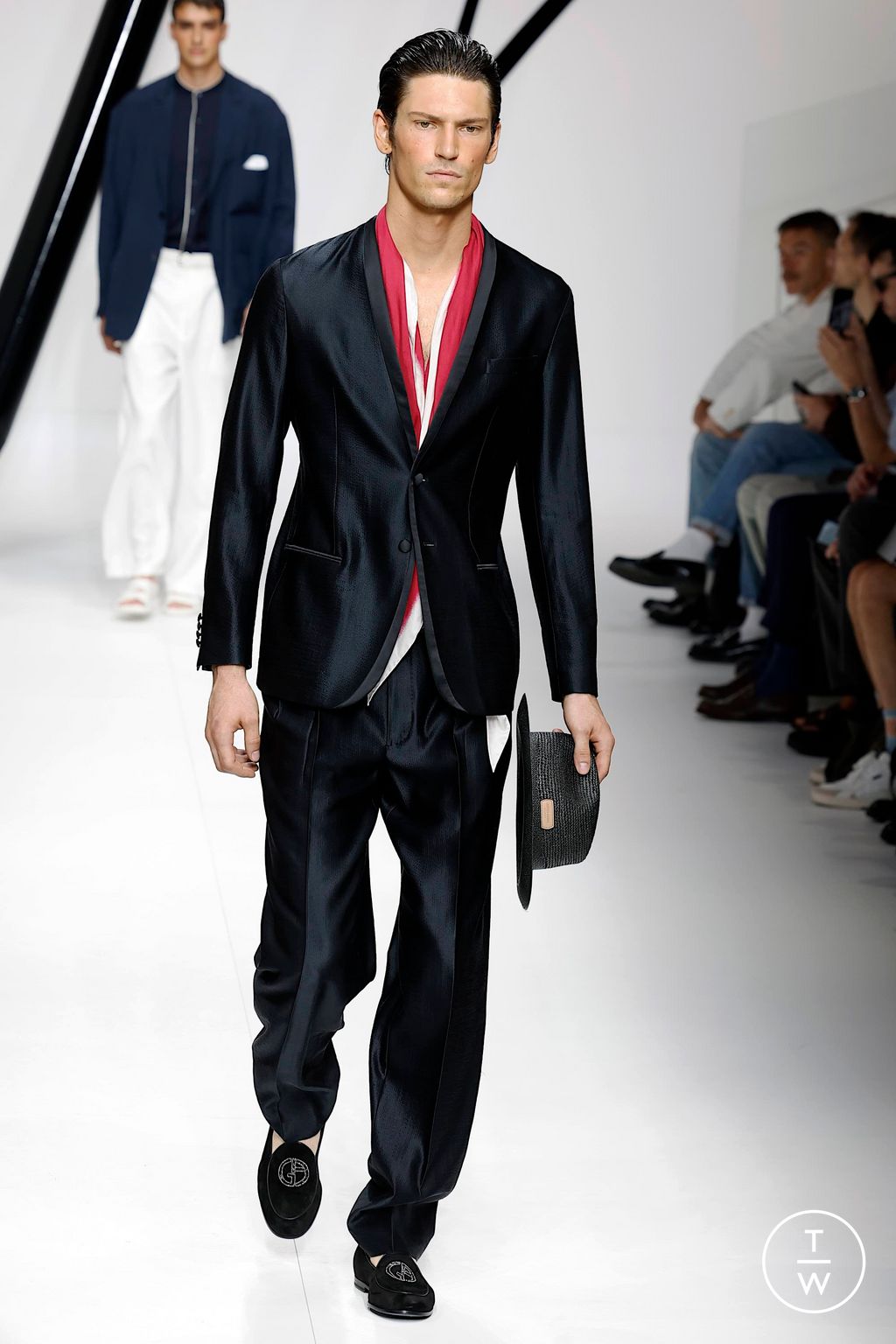 Fashion Week Milan Spring/Summer 2024 look 68 from the Giorgio Armani collection 男装