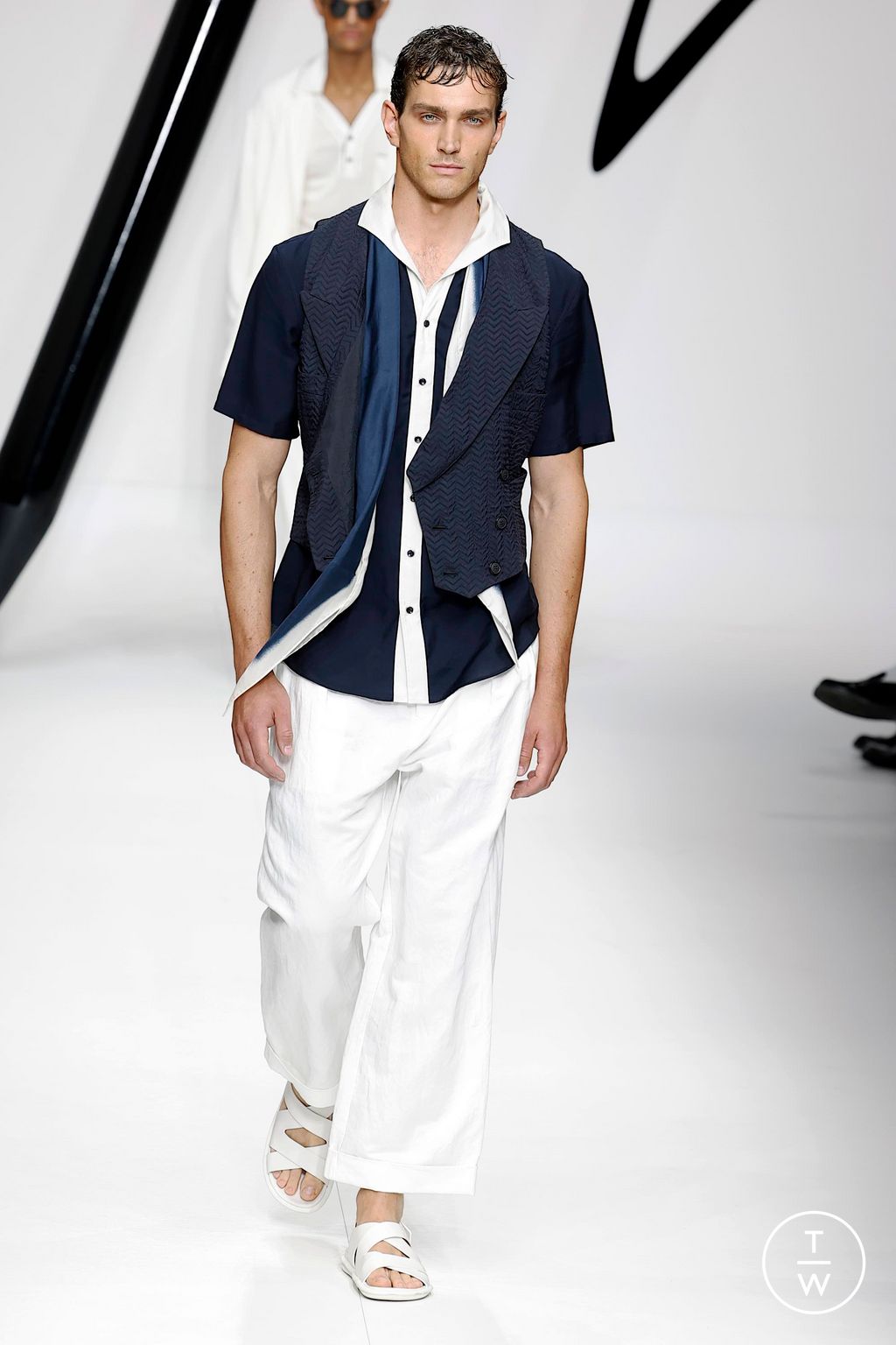 Fashion Week Milan Spring/Summer 2024 look 70 from the Giorgio Armani collection 男装