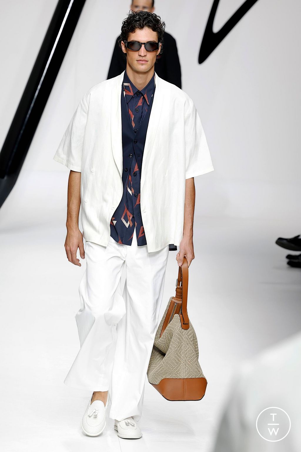 Fashion Week Milan Spring/Summer 2024 look 75 from the Giorgio Armani collection 男装