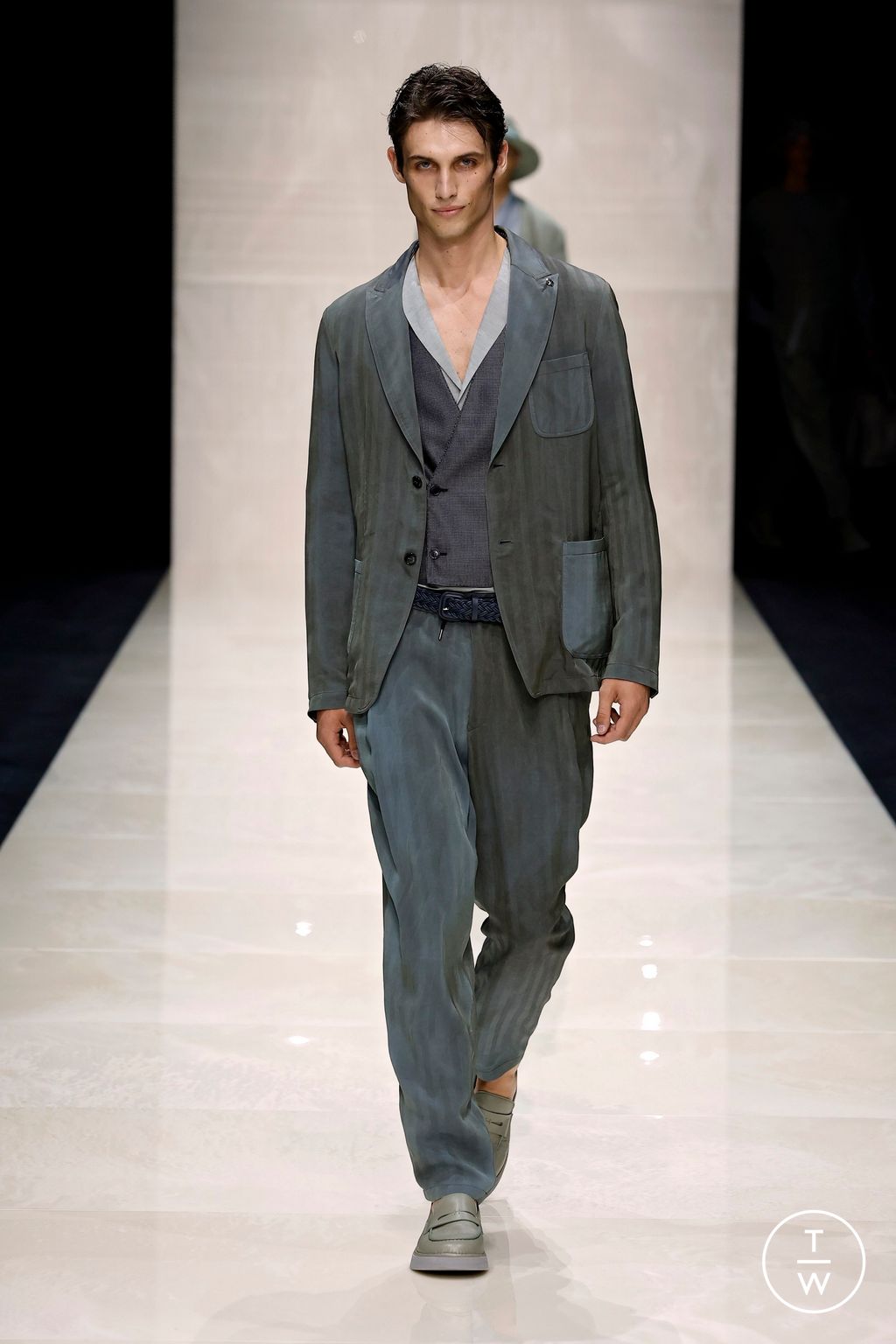 Fashion Week Milan Spring-Summer 2025 look 1 from the Giorgio Armani collection menswear