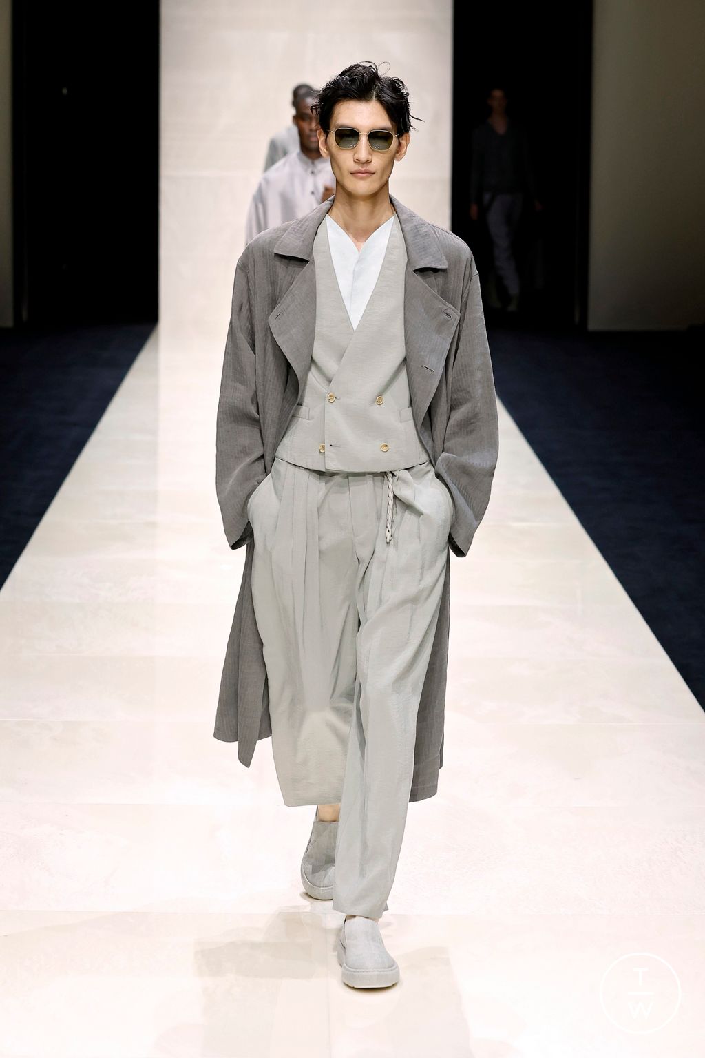 Fashion Week Milan Spring/Summer 2025 look 5 de la collection Giorgio Armani menswear