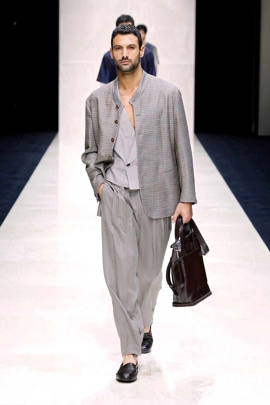 Fashion Week Milan Spring-Summer 2025 look 40 from the Giorgio Armani collection menswear