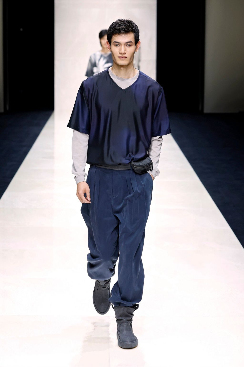Fashion Week Milan Spring-Summer 2025 look 41 from the Giorgio Armani collection menswear