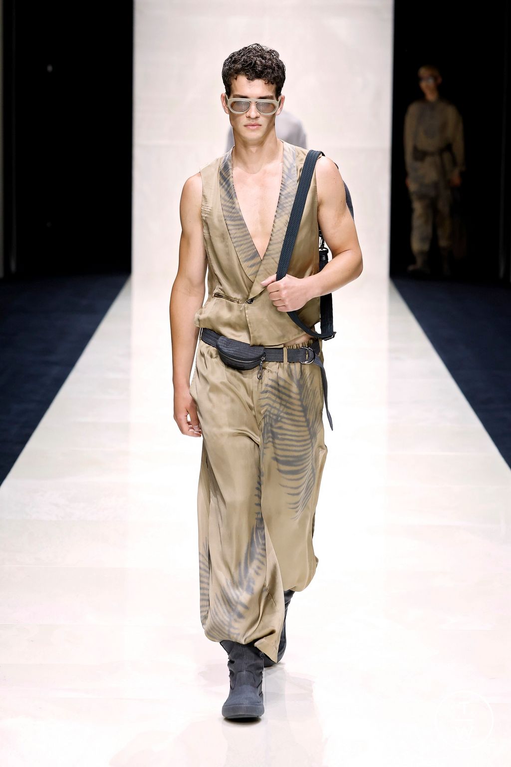 Fashion Week Milan Spring-Summer 2025 look 47 from the Giorgio Armani collection menswear