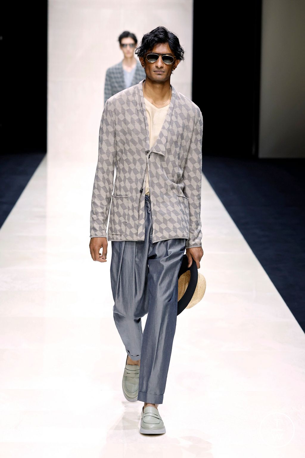 Fashion Week Milan Spring/Summer 2025 look 56 de la collection Giorgio Armani menswear
