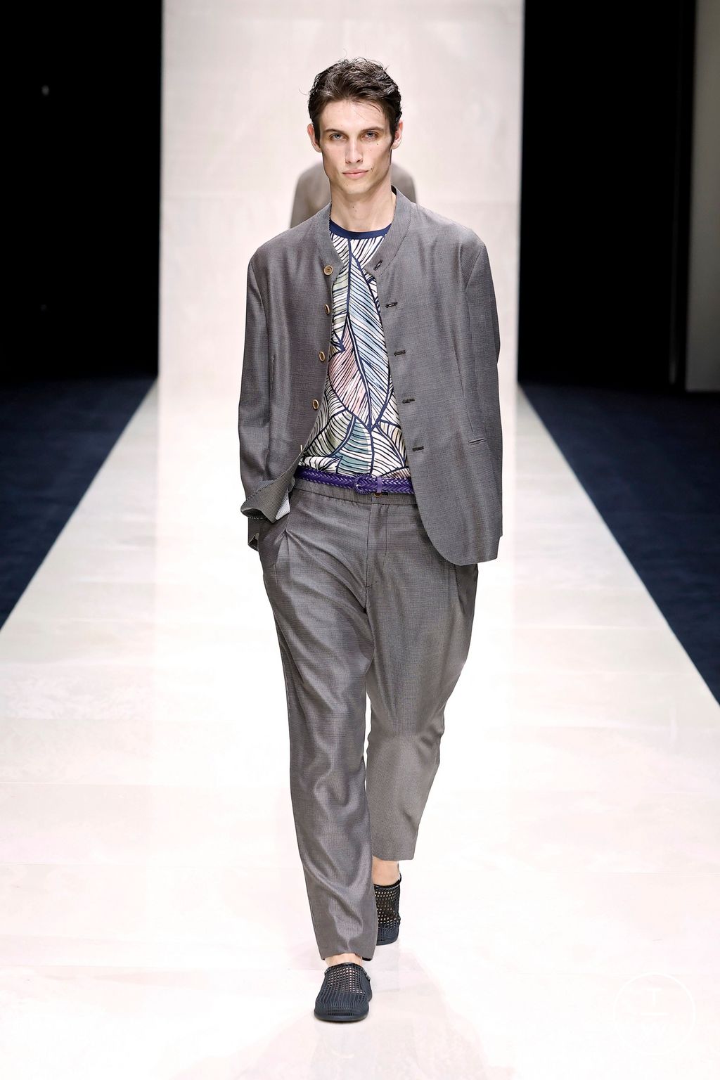 Fashion Week Milan Spring/Summer 2025 look 61 de la collection Giorgio Armani menswear